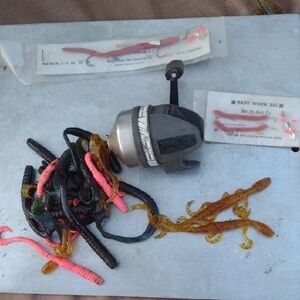 Fishing  Set with Multicolor Worms